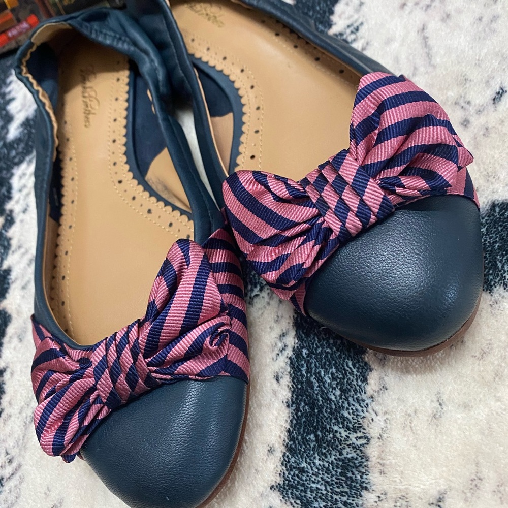 Brooks Brother ballet flats